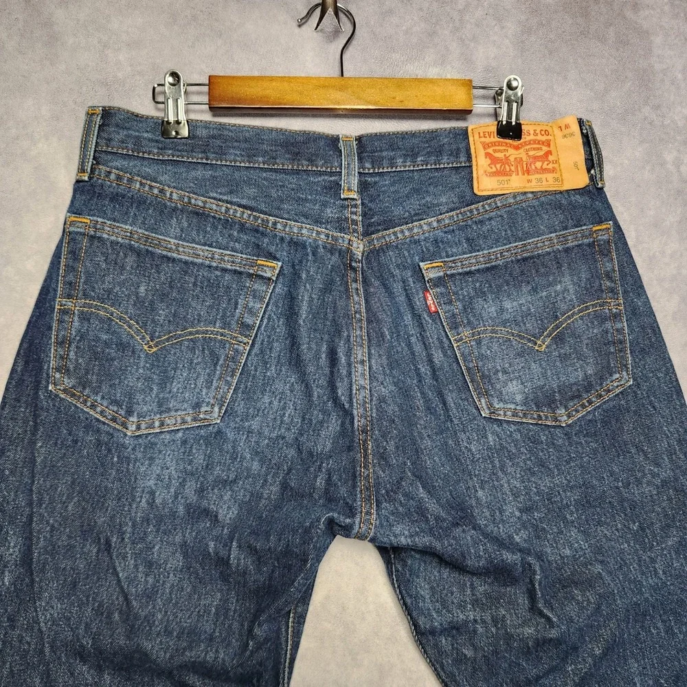 Levis 501 Original Fit Mens Straight Leg Button Fly Jeans (34x36 actual) 36x36
